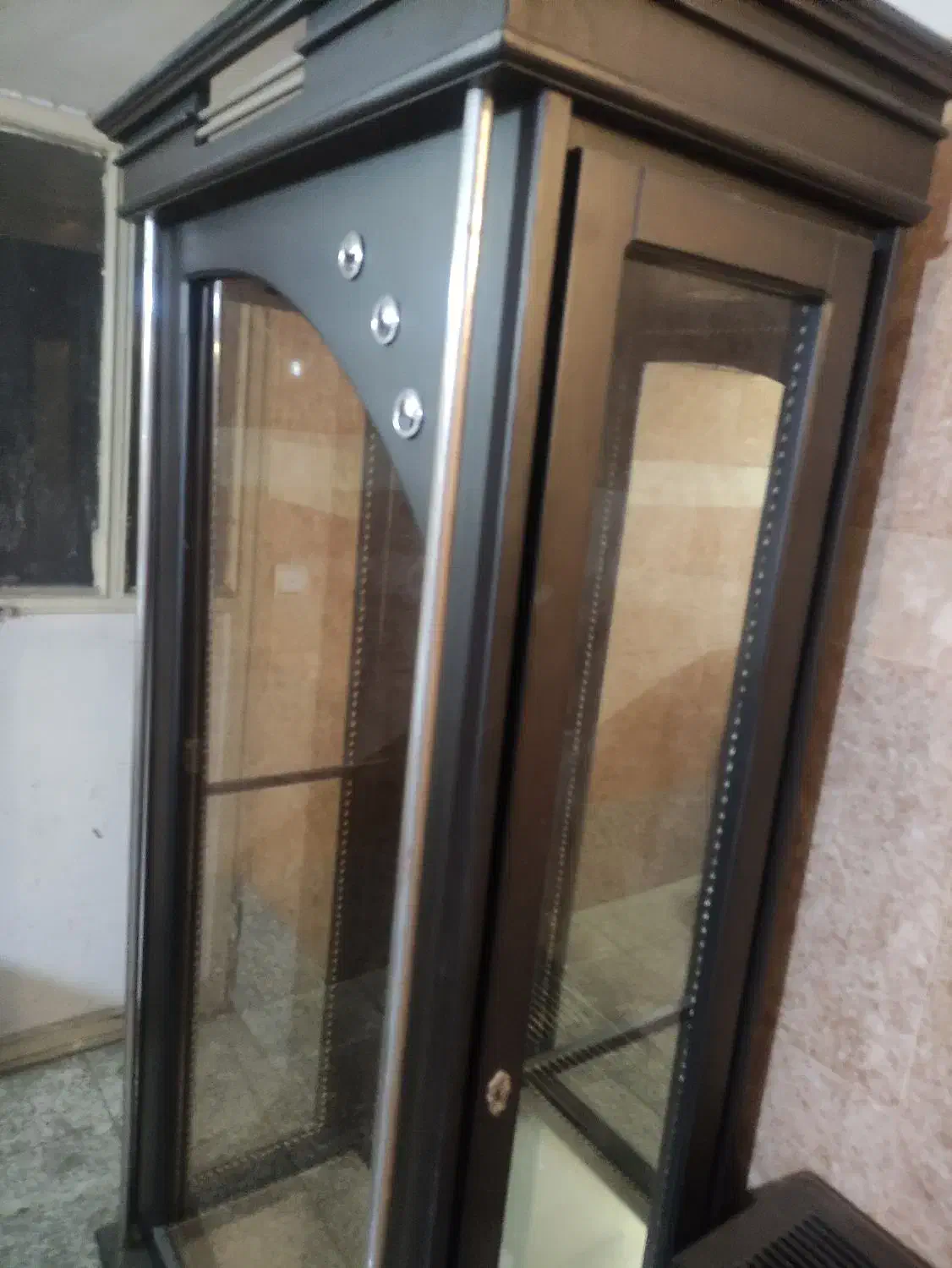 بوفه جدید در حد نو2ماه درمنزل بوده سالم قیمت ارزان|بوفه، ویترین، کنسول|تهران, خاوران|دیوار