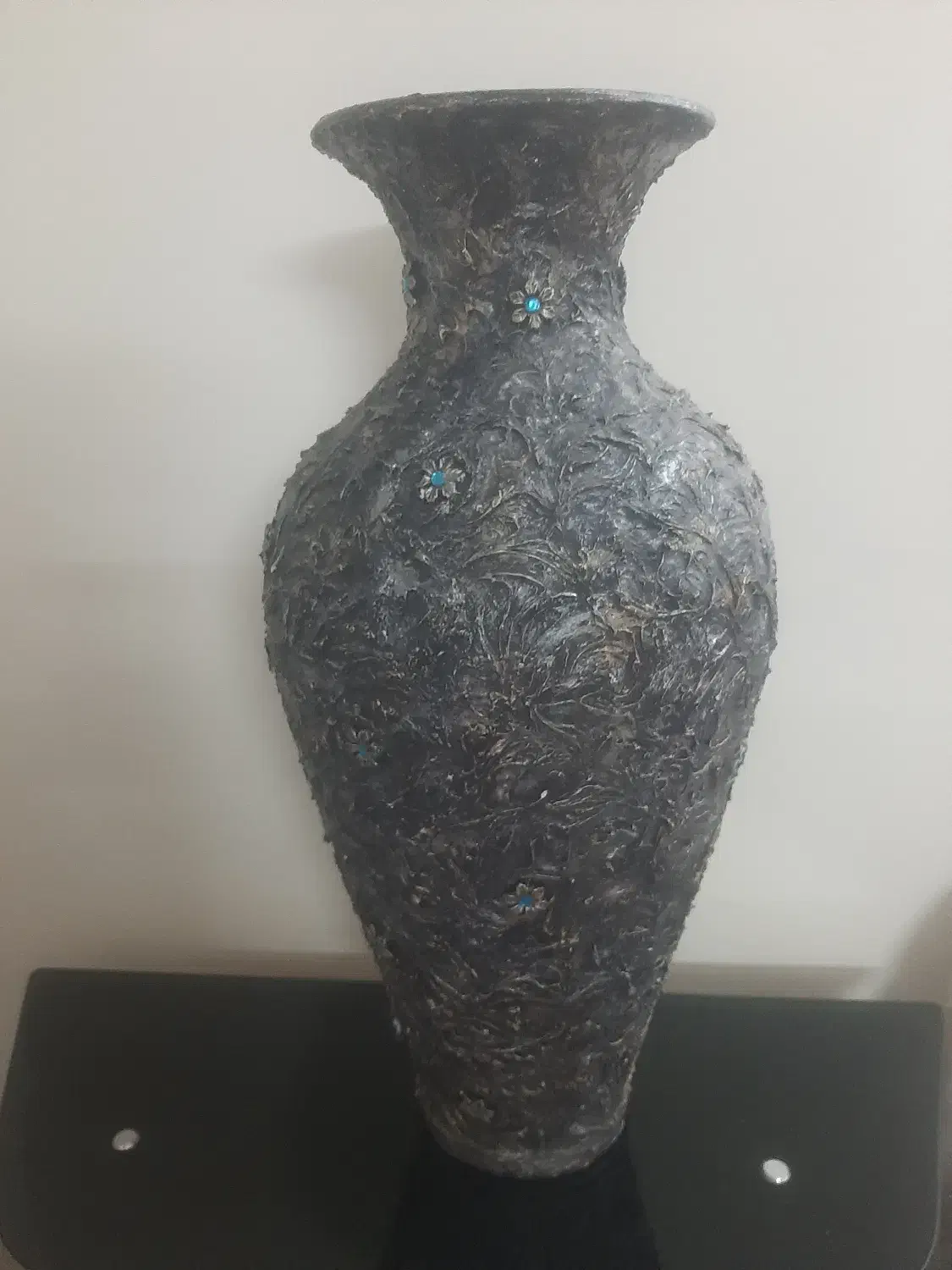 گلدان بزرگ|کلکسیون اشیاء عتیقه|کرج, دهقان ویلا|دیوار