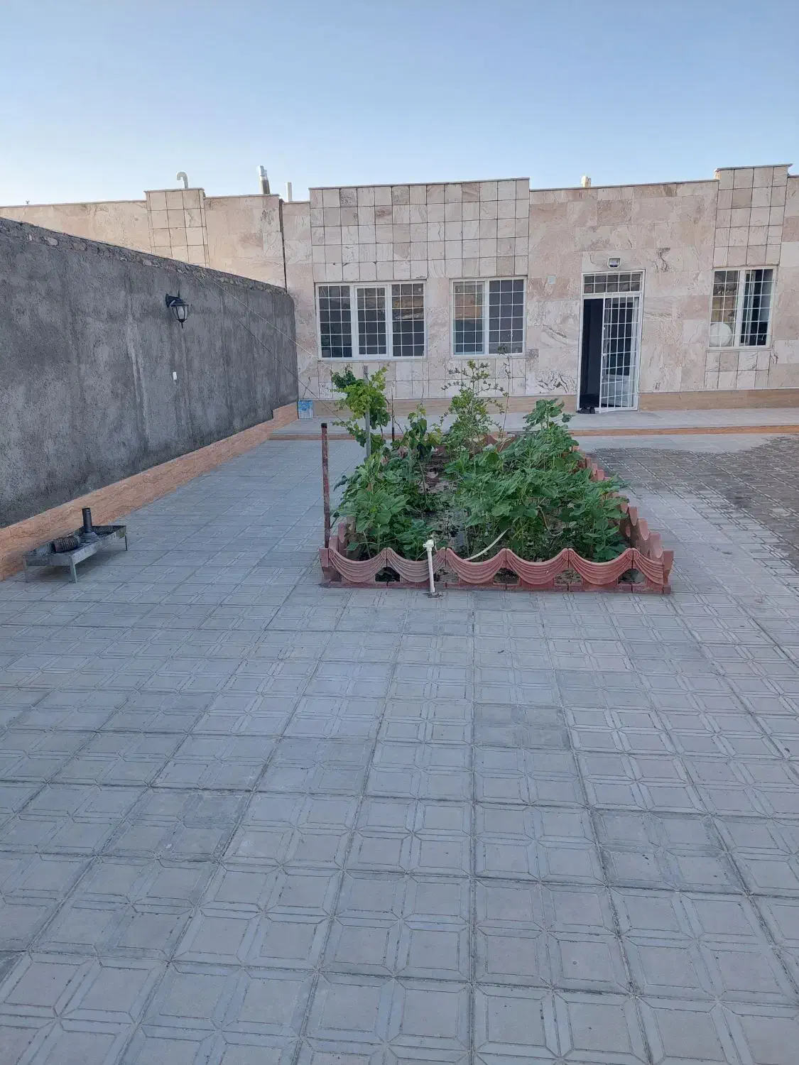 مهمانپذیر سوئیت باغ ویلا|اجارهٔ کوتاهمدت آپارتمان و سوئیت|بیرجند, |دیوار