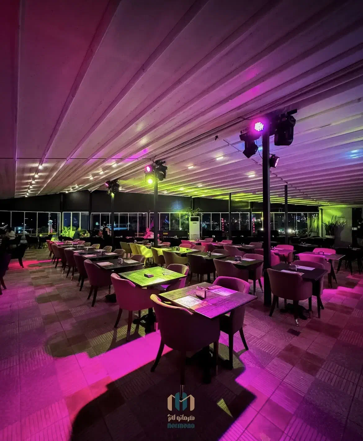 استخدام نیروی رستوران هرمانو|استخدام خدمات فروشگاه و رستوران|کیش, |دیوار