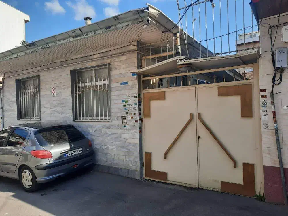 فروش خانه ویلایی در معلم|فروش خانه و ویلا|رشت, علی آباد|دیوار