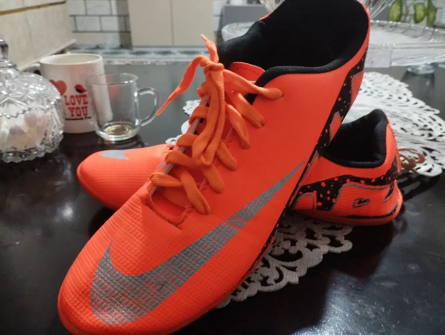 کفش ورزشی|کیف، کفش، کمربند|ساوه, |دیوار