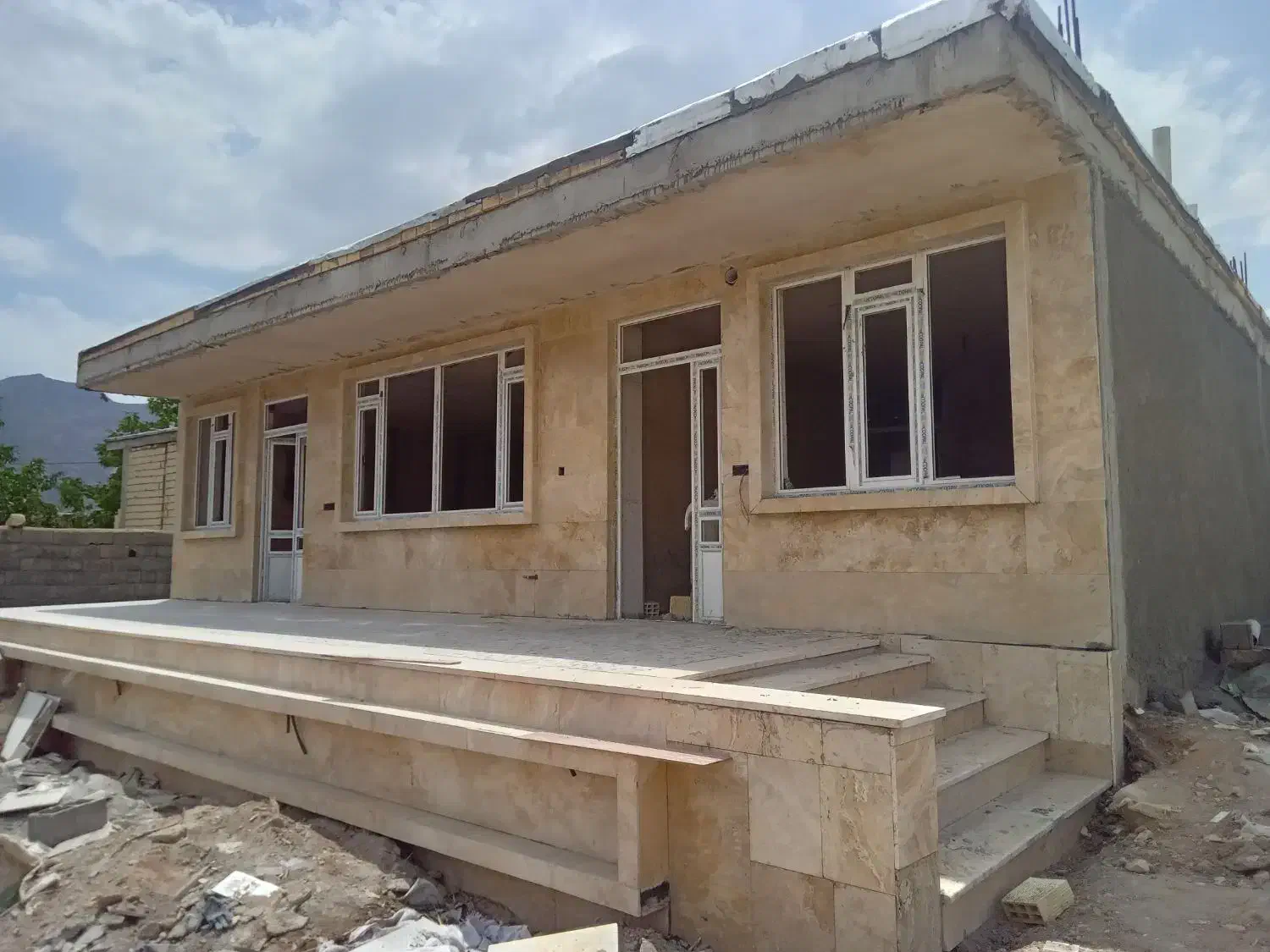 اجرای سنگ کاری کاشی ونما|خدمات پیشه و مهارت|منج, |دیوار