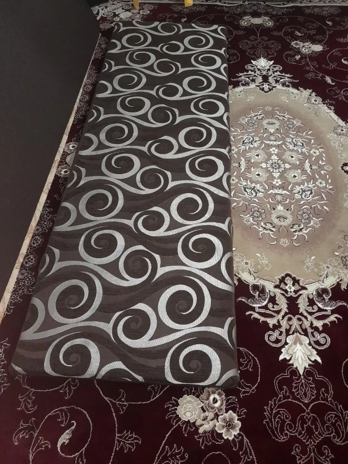 فروش پشتی و تشک تمیز در حد نو|مبلمان خانگی و میز عسلی|شوش, |دیوار