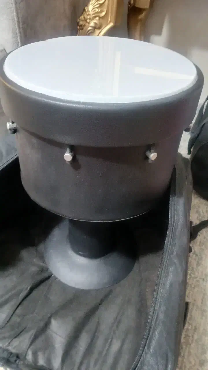 تبک تمپو|سازهای سنتی|شیراز, شهرک مهرگان|دیوار