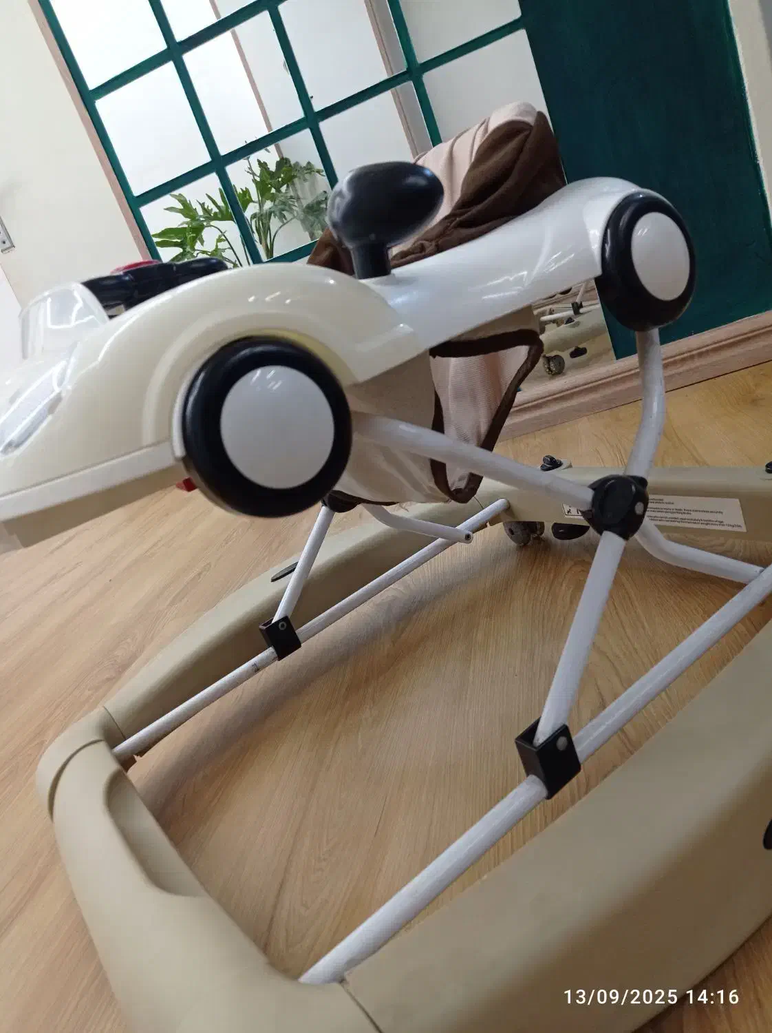 تخت،روروک،کریر .رنگ کرم|اسباب و اثاث بچه|کرج, حصارک پایین|دیوار