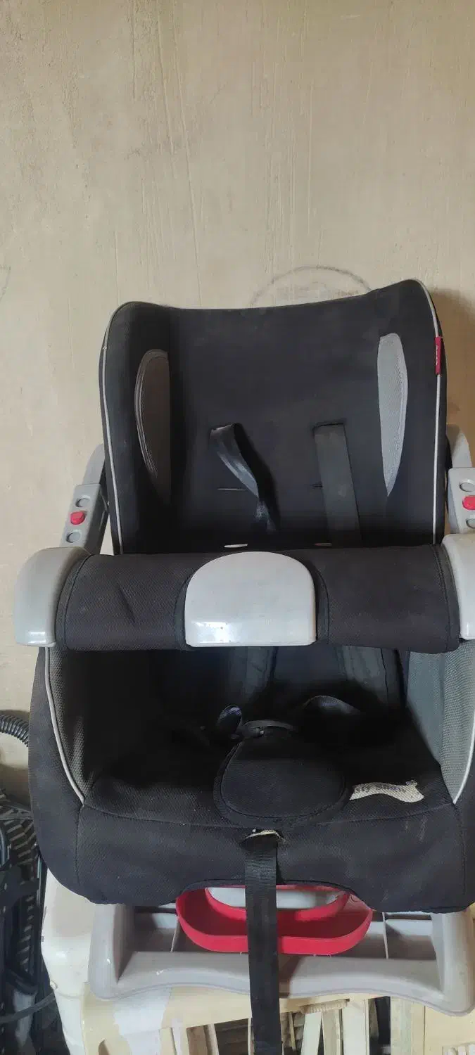 صندلی ماشین کودک|تخت و صندلی بچه|میاندوآب, |دیوار