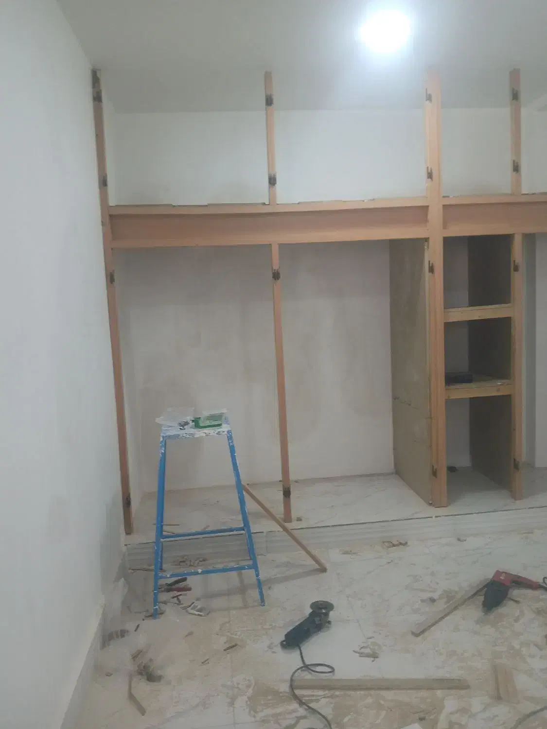 نصب و جابجایی کمد دیواری و کابینت|خدمات پیشه و مهارت|ایذه, |دیوار