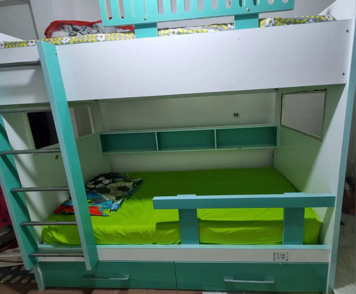 تخت ۲ طبقه|تخت و سرویس خواب|هشتگرد, فاز ۱ مهستان|دیوار