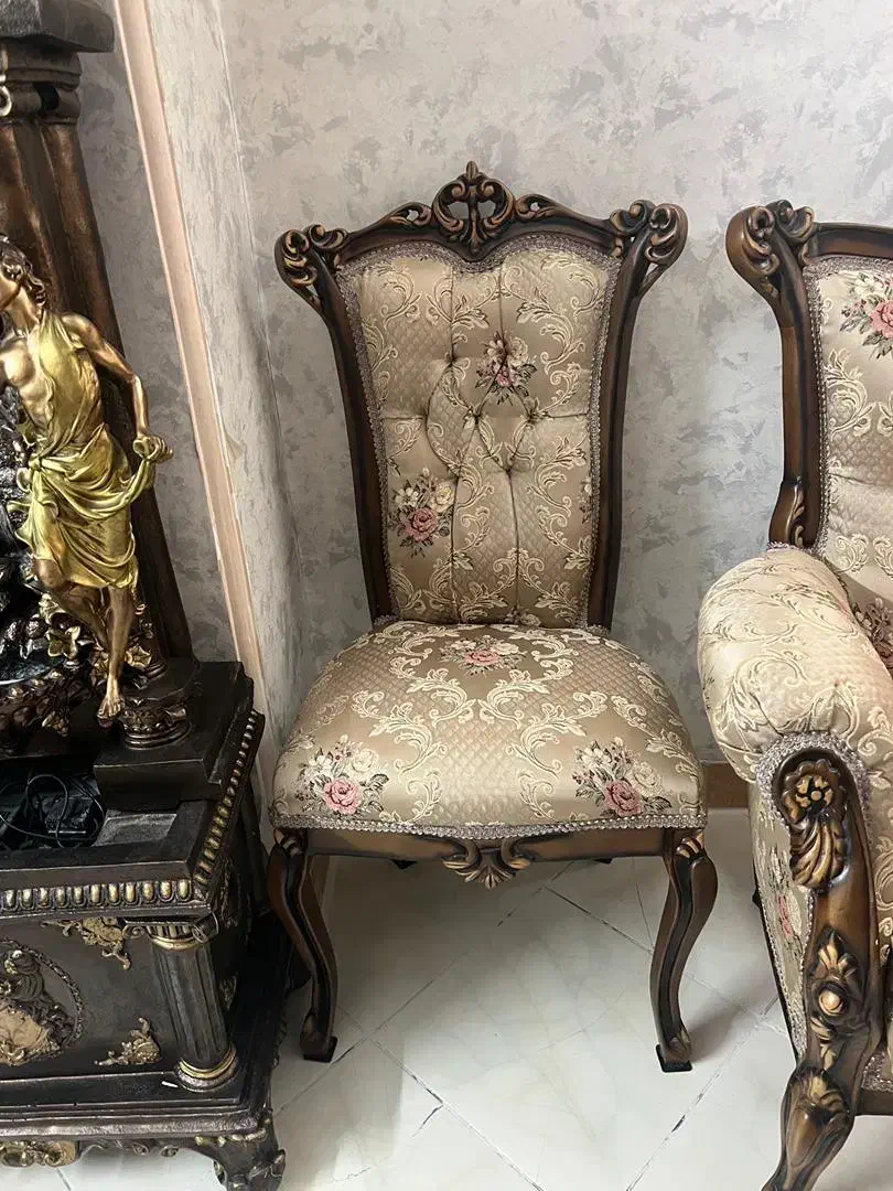 مبل استیل به همراه جلومبلی و عسلی|مبلمان خانگی و میز عسلی|تهران, هفده شهریور|دیوار