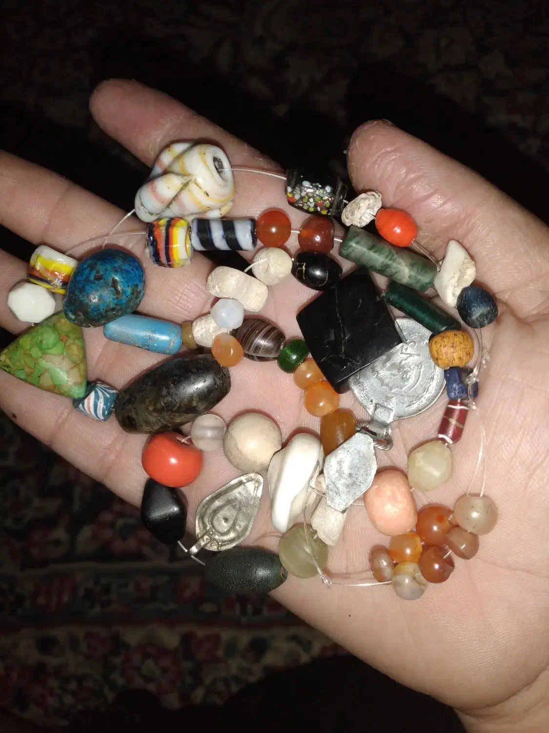 2عدد بند مهره قدیمی|کلکسیون اشیاء عتیقه|جیرفت, |دیوار