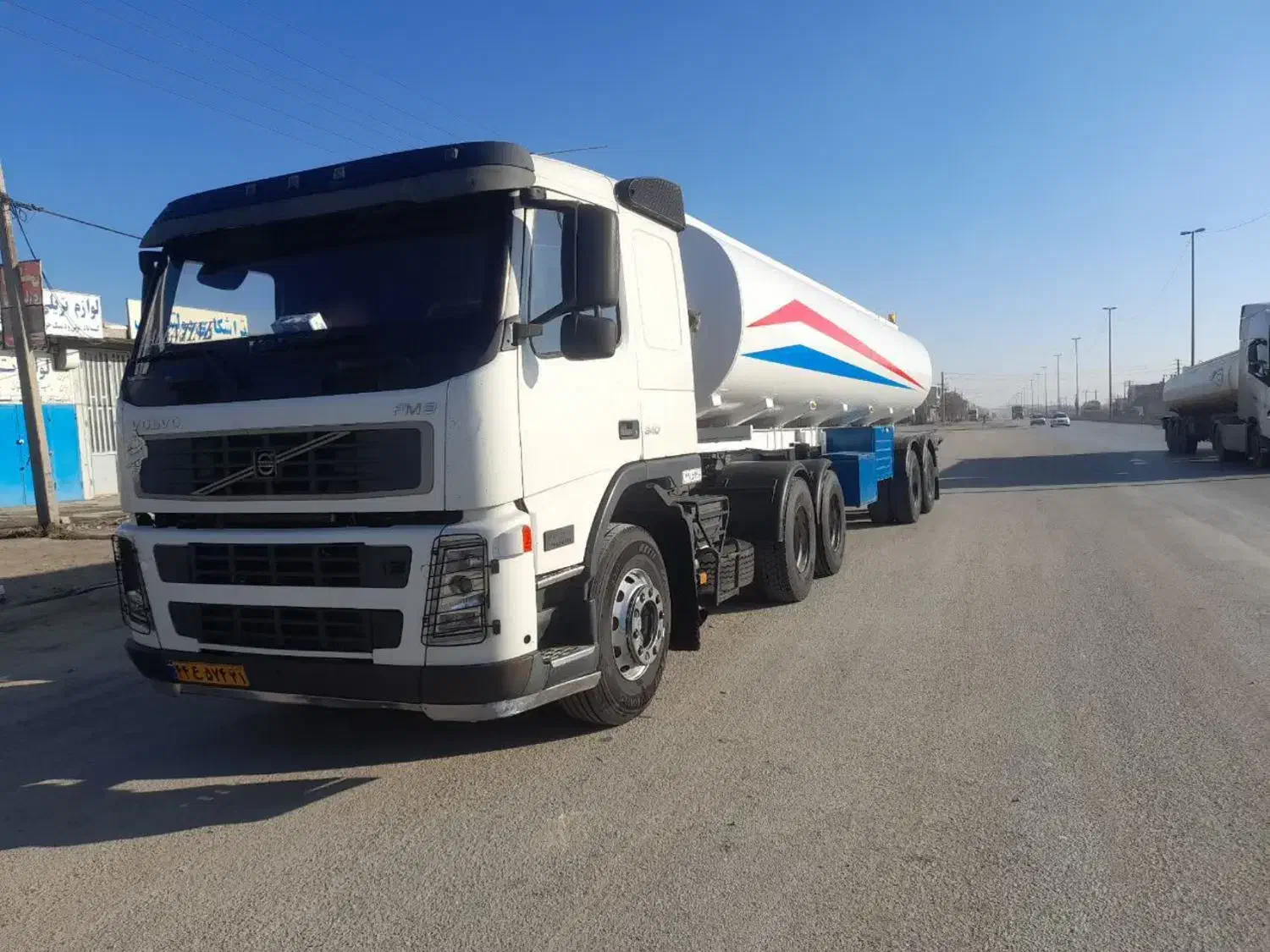 FM ۹|خودرو سنگین|بروجرد, |دیوار