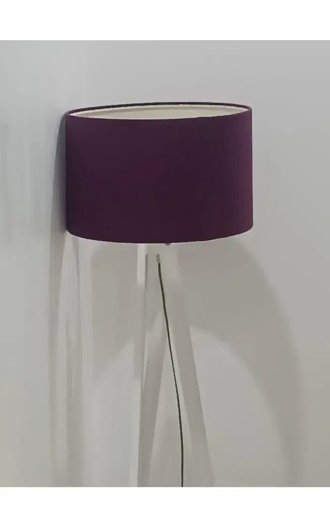 آباژور پایه سفید با شید بنفش|چراغ خواب و آباژور|بروجرد, |دیوار