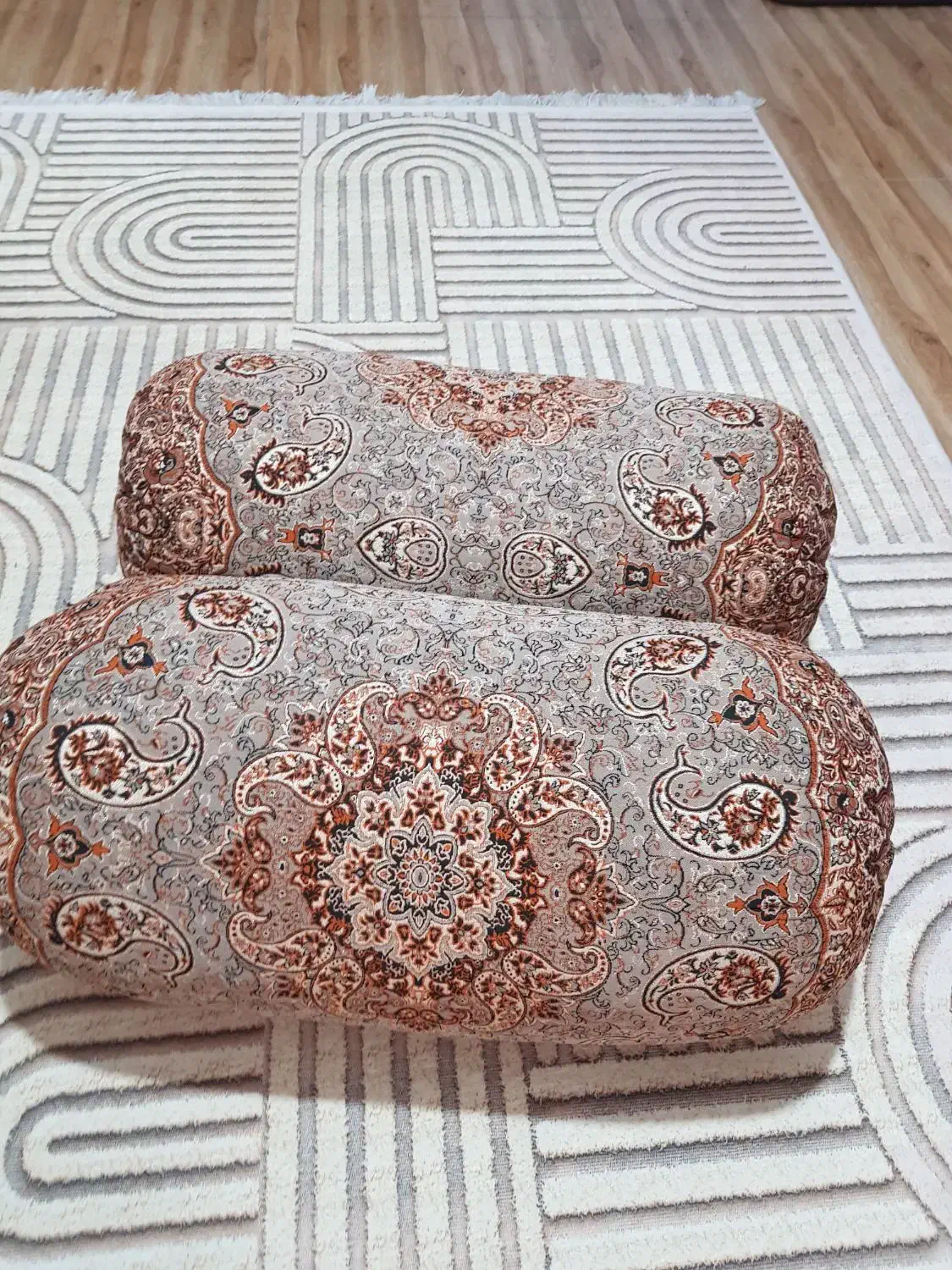 پشتی تخت سنتی|پشتی|ری, منصوریه منگل|دیوار