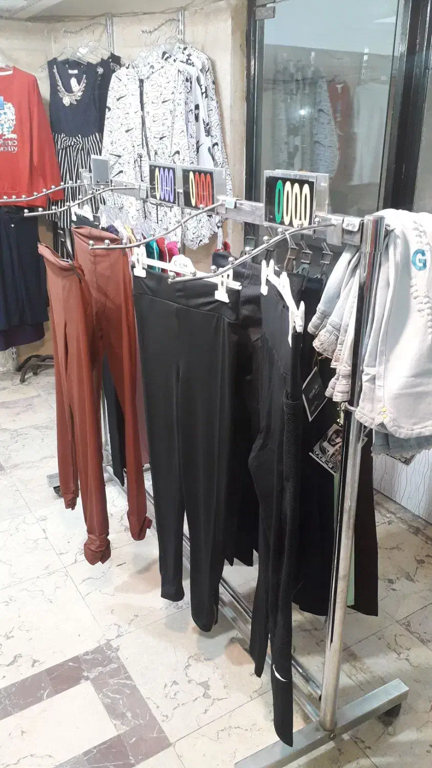 رگال|فروشگاه و مغازه|اندیشه, اندیشه فاز ۲|دیوار