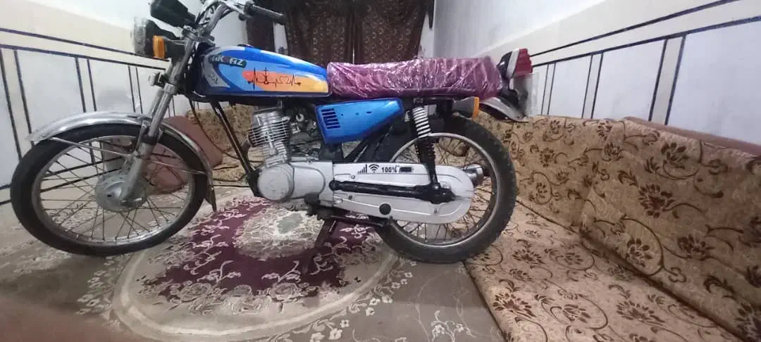 خرمشهر|موتورسیکلت|خرمشهر, |دیوار