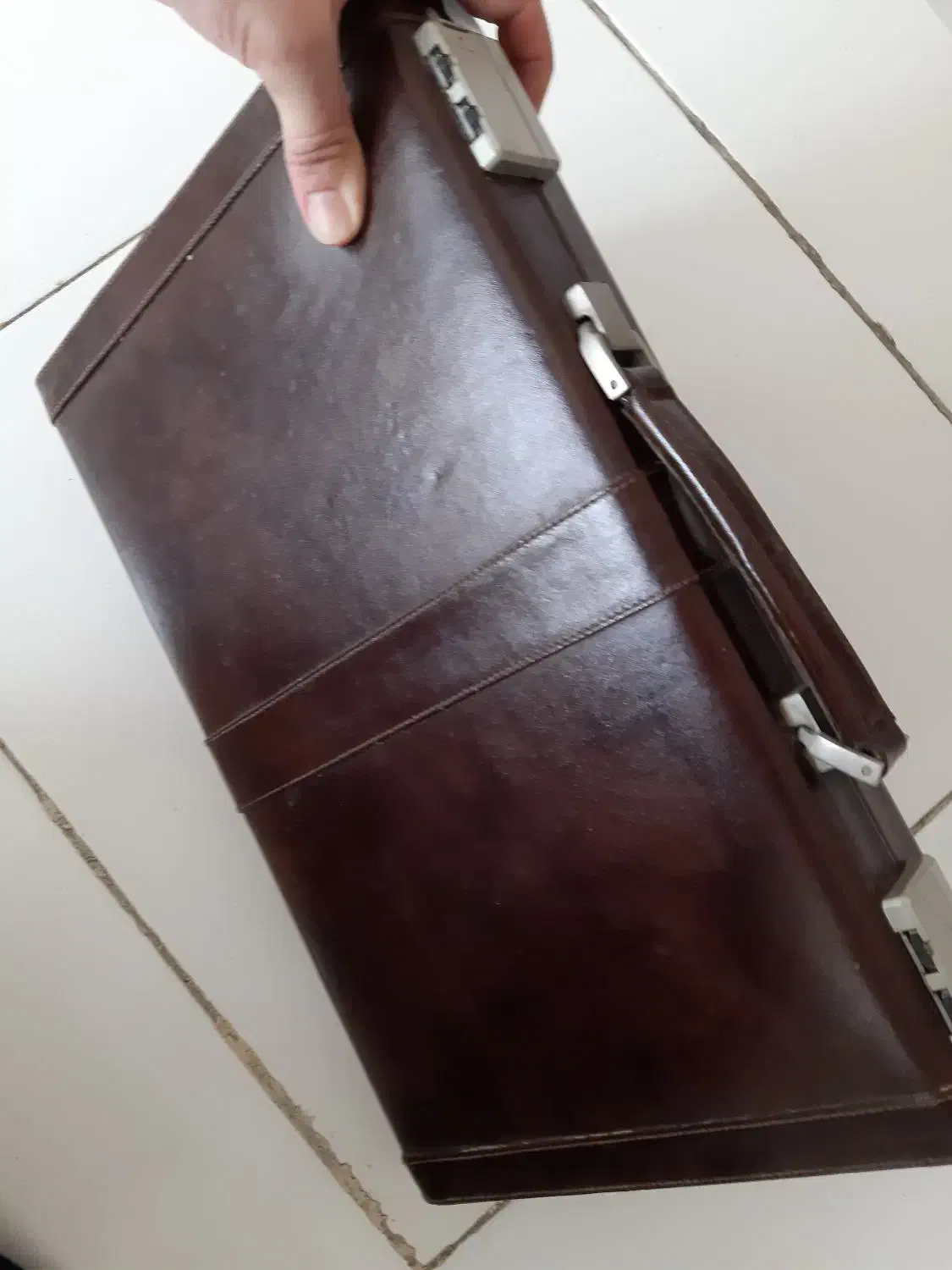 کیف تخته نرد چرم قفل رمز دار|کلکسیون و سرگرمی|محمدشهر, همایون ویلا|دیوار