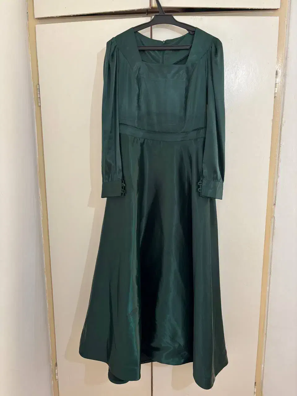 ۲دست لباس مجلسی|لباس|هشتگرد, فاز ۱ مهستان|دیوار