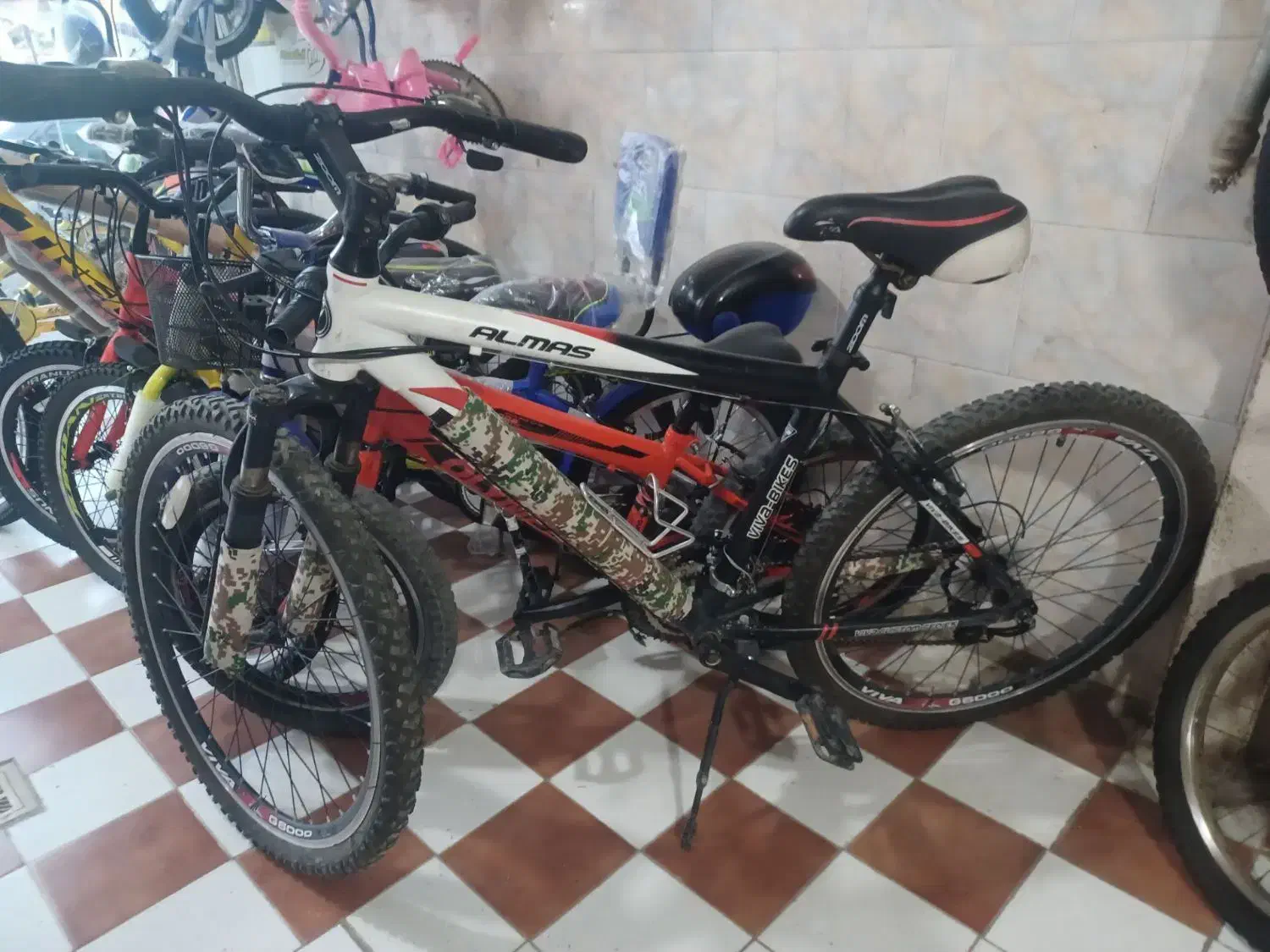 دو عدد دوچرخه|دوچرخه، اسکیت، اسکوتر|اسلامآباد غرب, |دیوار