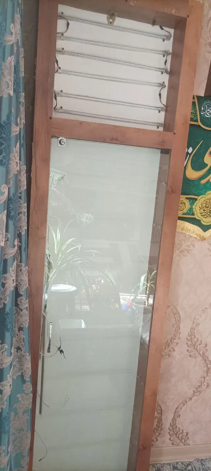 دکور شیشه ای برق کشی داخل|فروشگاه و مغازه|مشهد, کارمندان دوم|دیوار