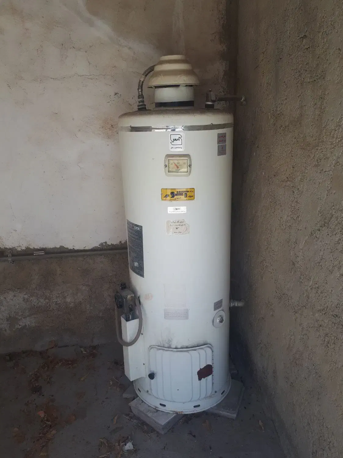 آبگرمکن مخزنی|آبگرمکن، پکیج، شوفاژ|کازرون, |دیوار