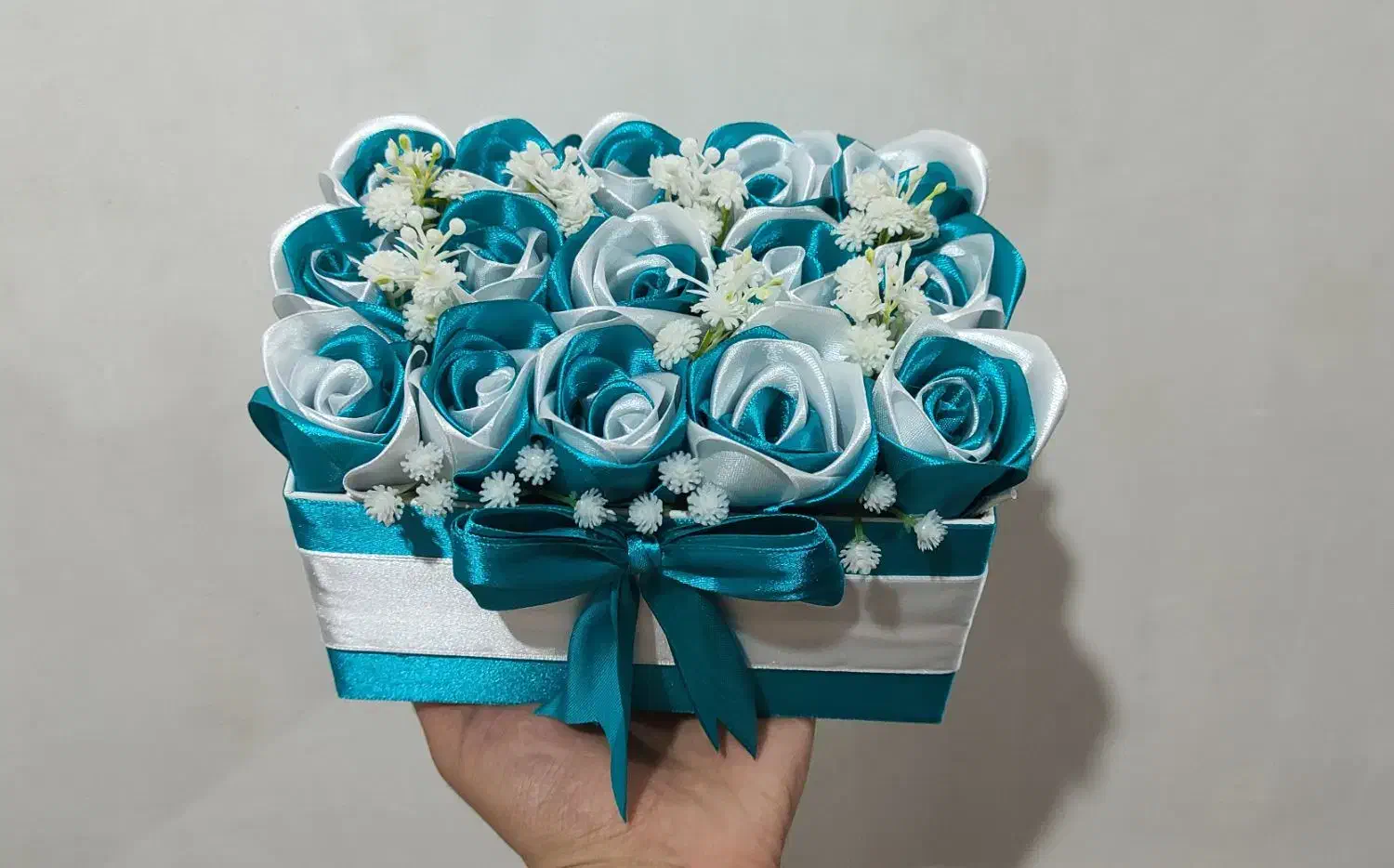 گل ربانی زیبا|گل مصنوعی|رشت, کوی مهر|دیوار