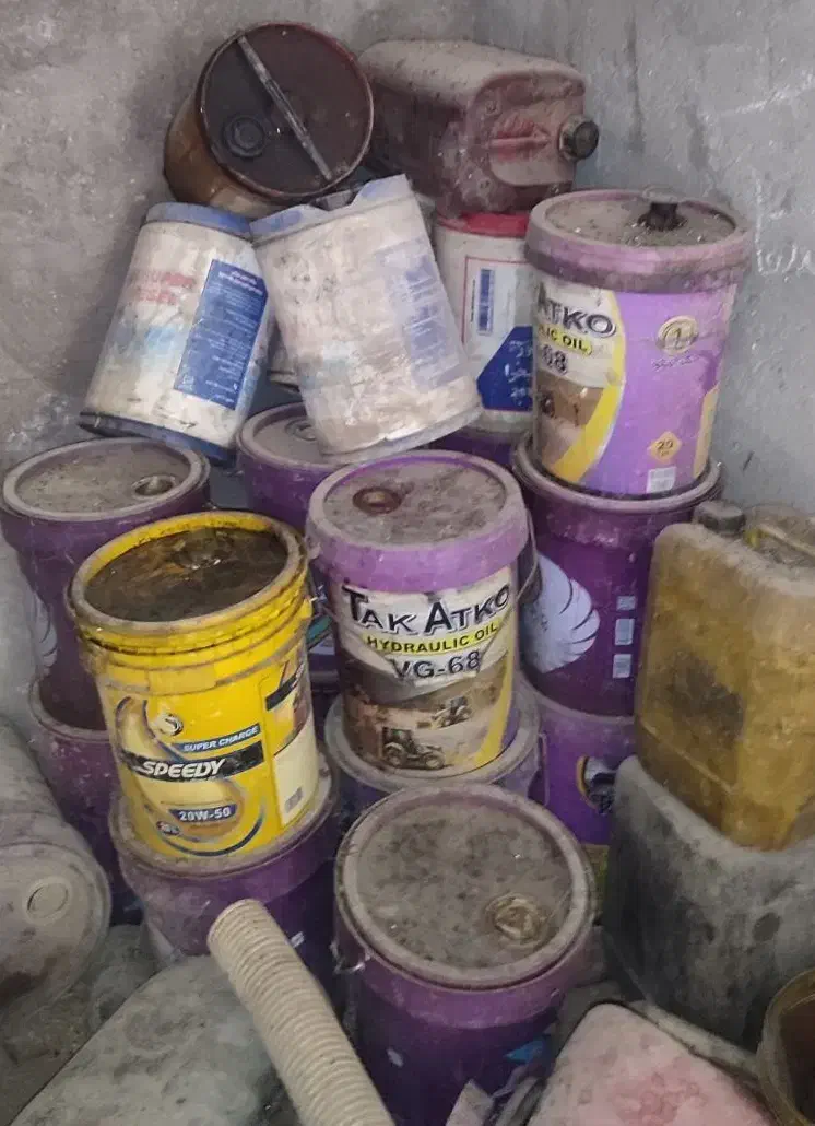 بشکه و سطل ۲۰ و ۴ لیتری روغنی|ظروف نگهدارنده، پلاستیکی، یکبارمصرف|اندیکا, |دیوار