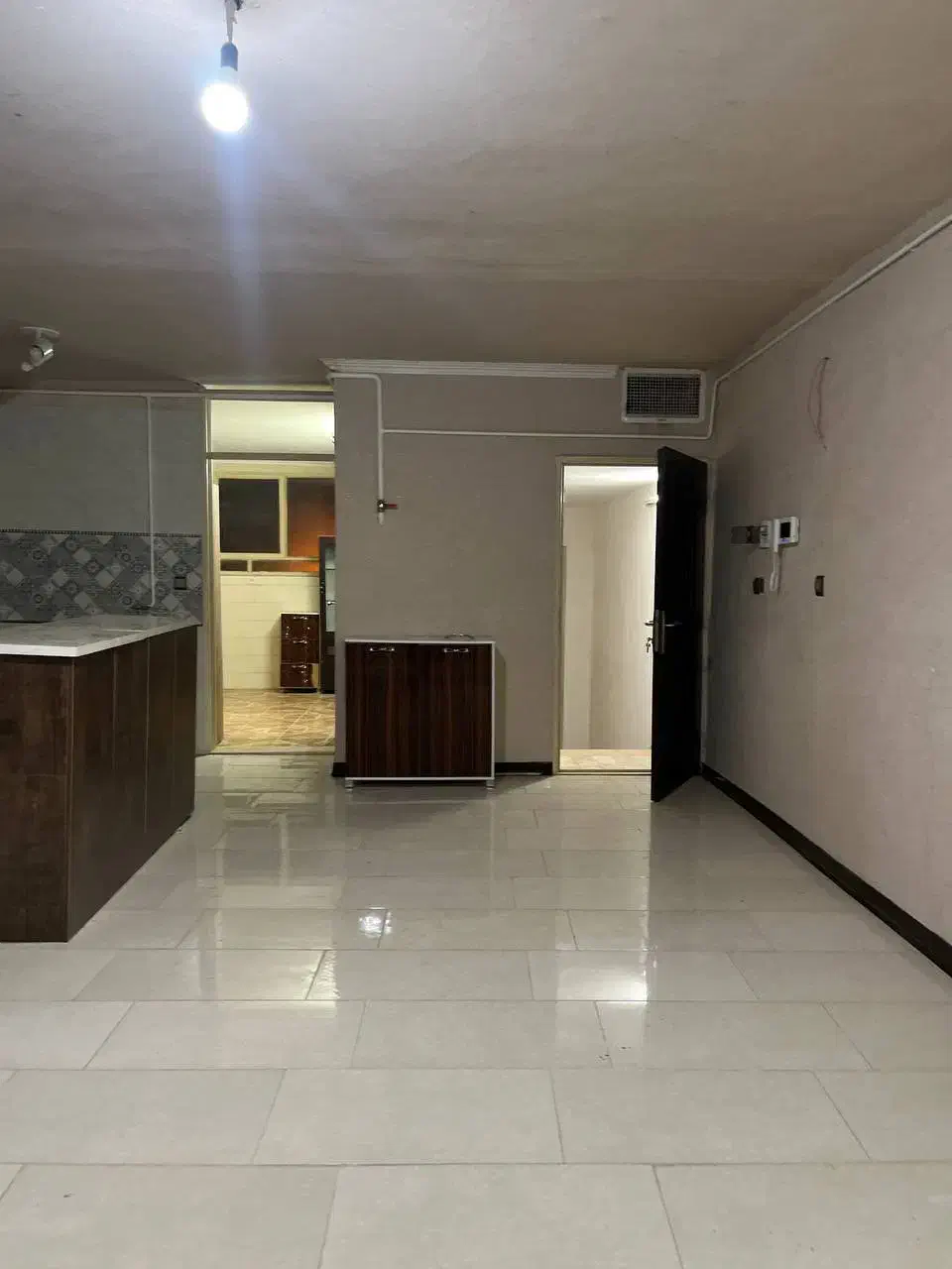 همخونه همخانه خانم|اجارهٔ آپارتمان|یزد, |دیوار