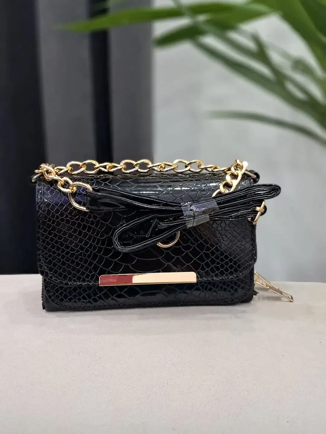 هدیه روز زن و دختر|کیف، کفش، کمربند|سبزوار, بیهق شرقی|دیوار