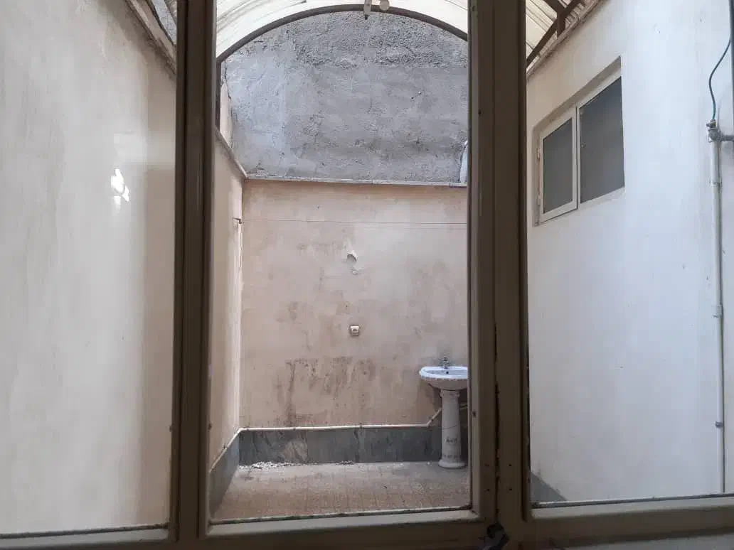 اپارتمان ۷۰ متری طبقه همکف تخلیه فول بازسازی