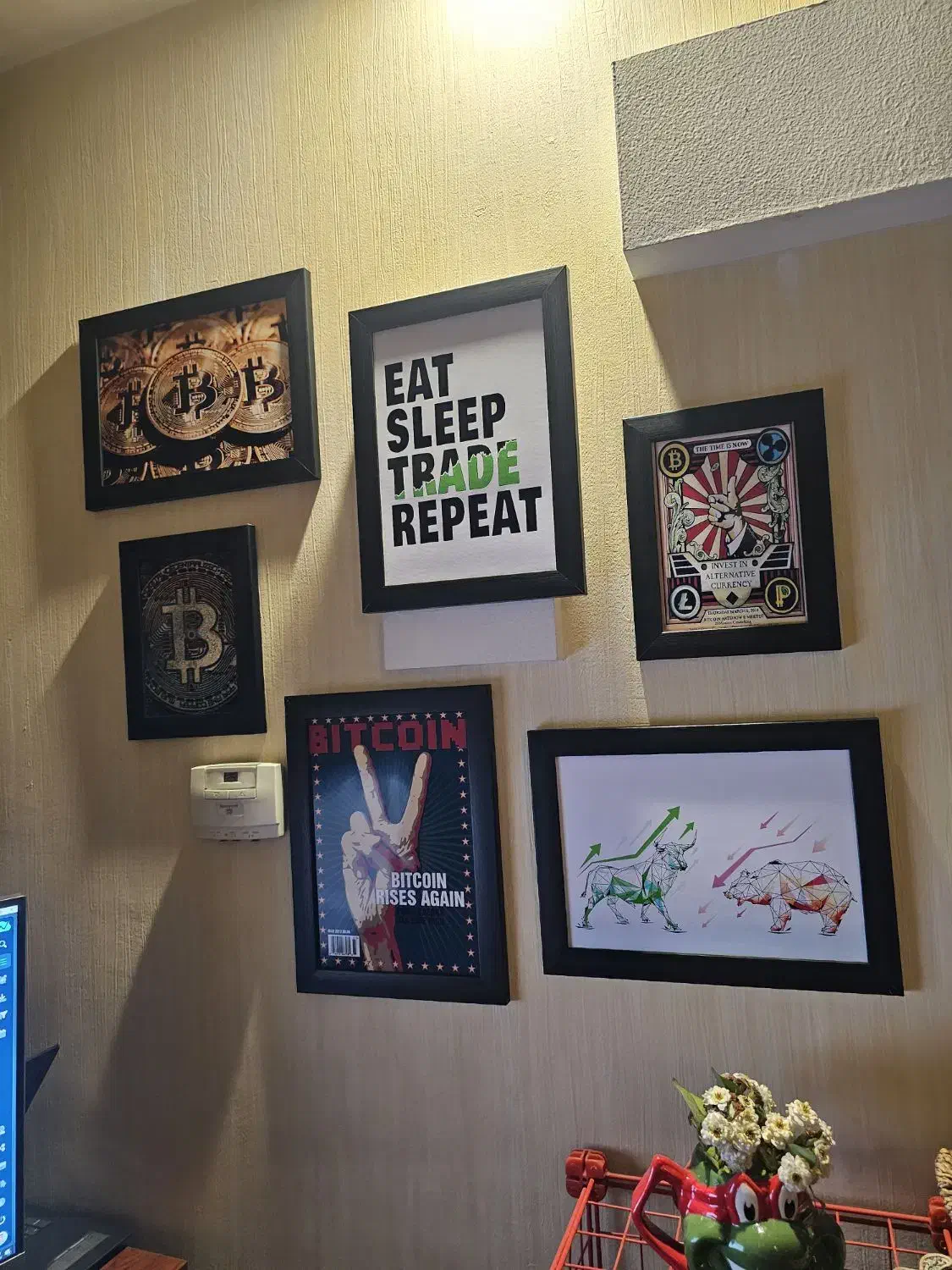 مجموعه تابلوهای ترید|تابلو، نقاشی، عکس|تهران, زعفرانیه|دیوار