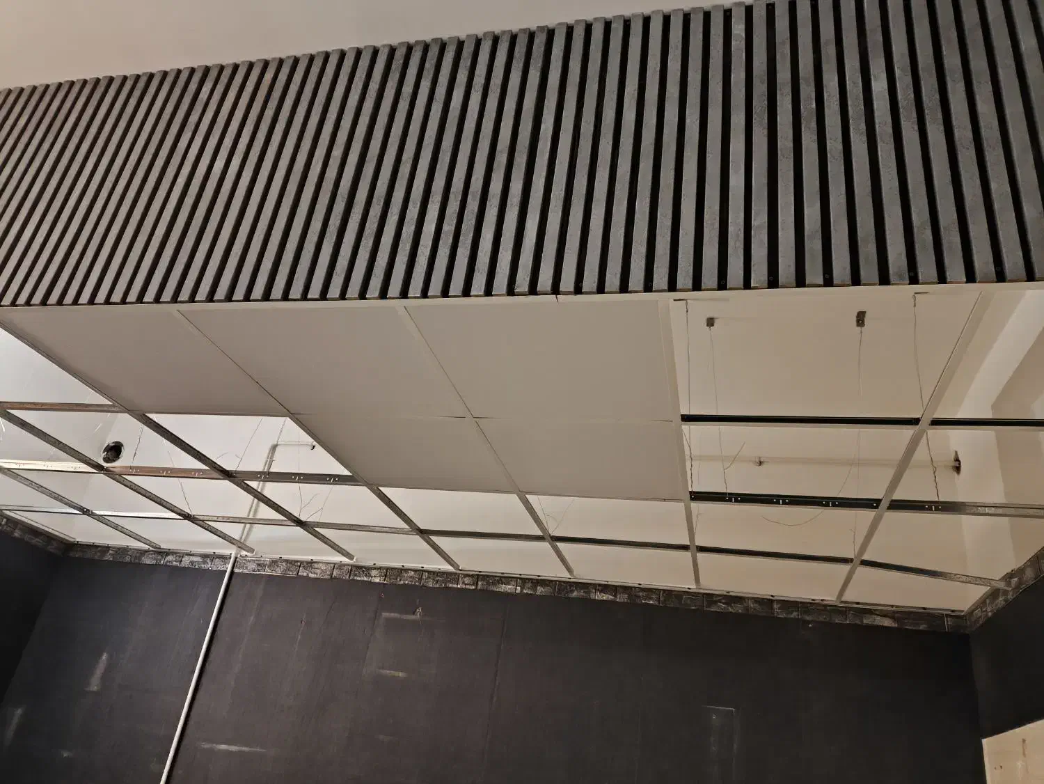 فروش تعدای تایل سقف سبک ۱۱ متر نو|مصالح و تجهیزات ساختمان|ارزوئیه, |دیوار