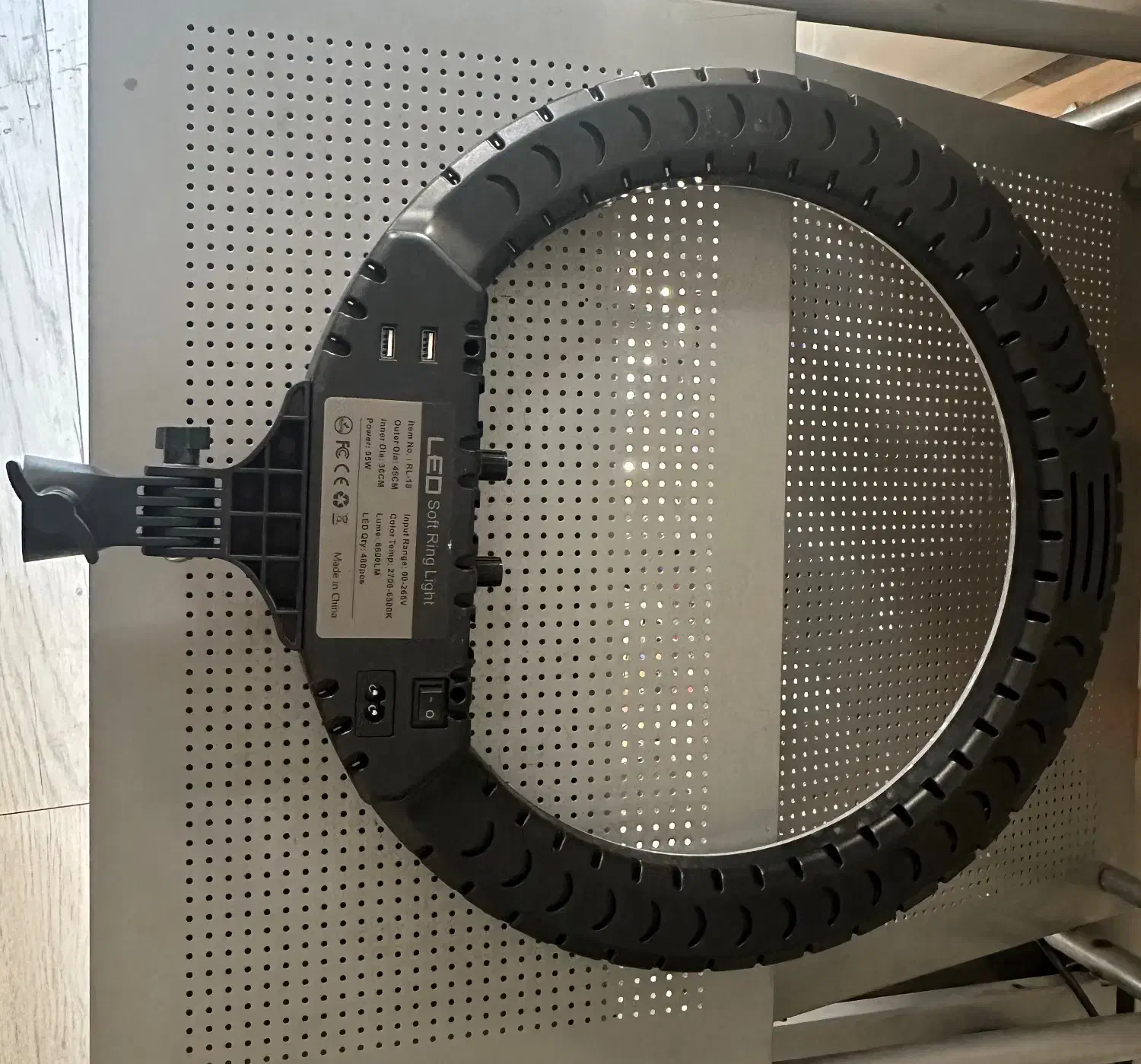 رینگ لایت  سی یرا همراه با سه پایه و کنترل فن نو|دوربین عکاسی و فیلم‌برداری|تهران, هروی|دیوار