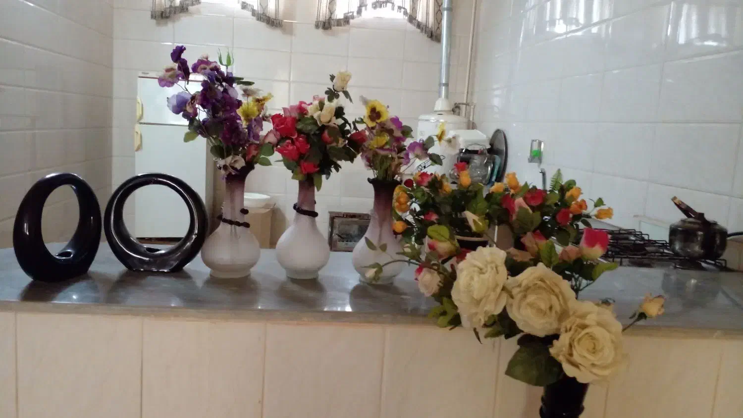 گلدان با گل|گل مصنوعی|اردکان, |دیوار