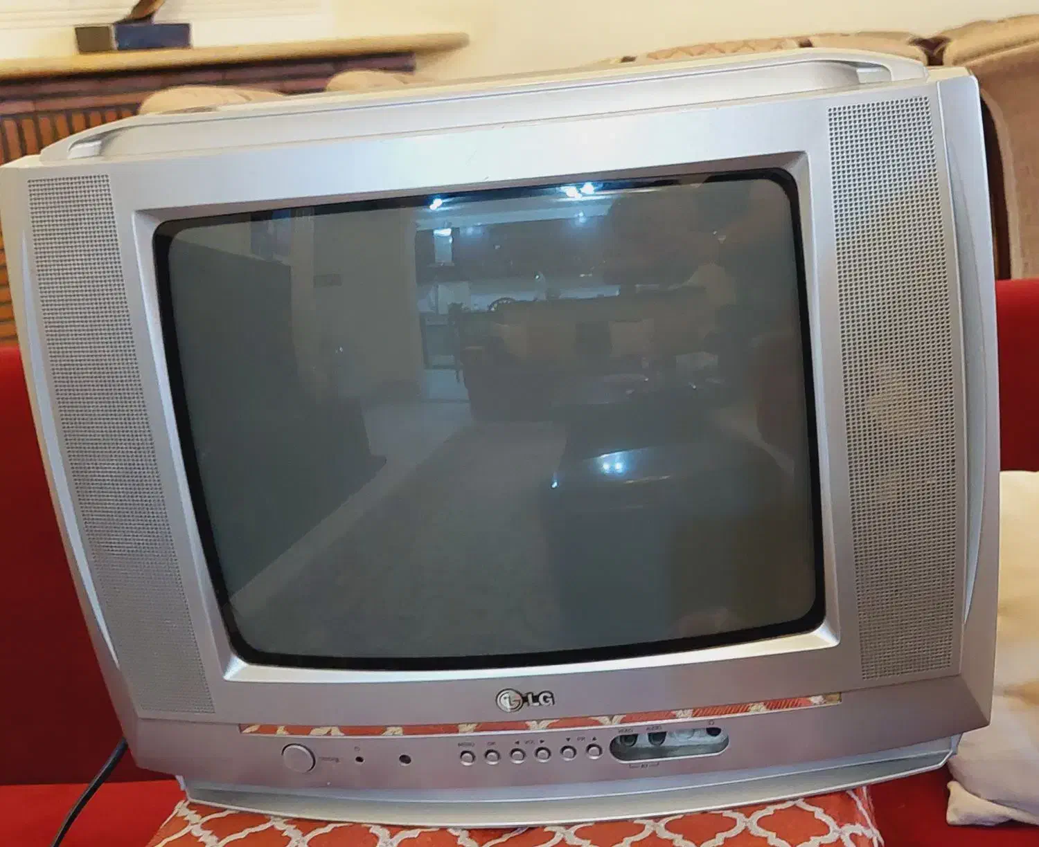 ۲ تلویزیون قدیمی پاناسونیک و ال جی|تلویزیون و پروژکتور|آمل, |دیوار