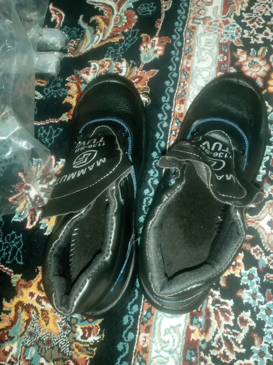 کفش ایمنی|کیف، کفش، کمربند|رودهن, |دیوار