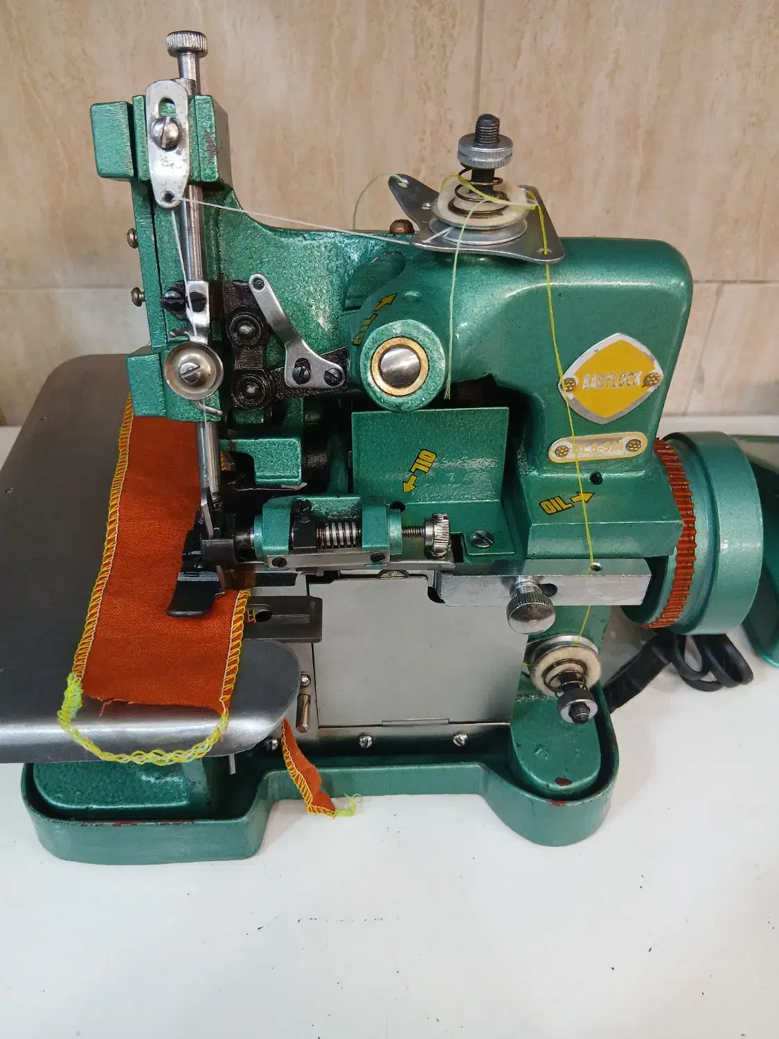 سردوز و چرخ خیاطی|چرخ خیاطی و ریسندگی|اصفهان, عطار نیشابوری|دیوار