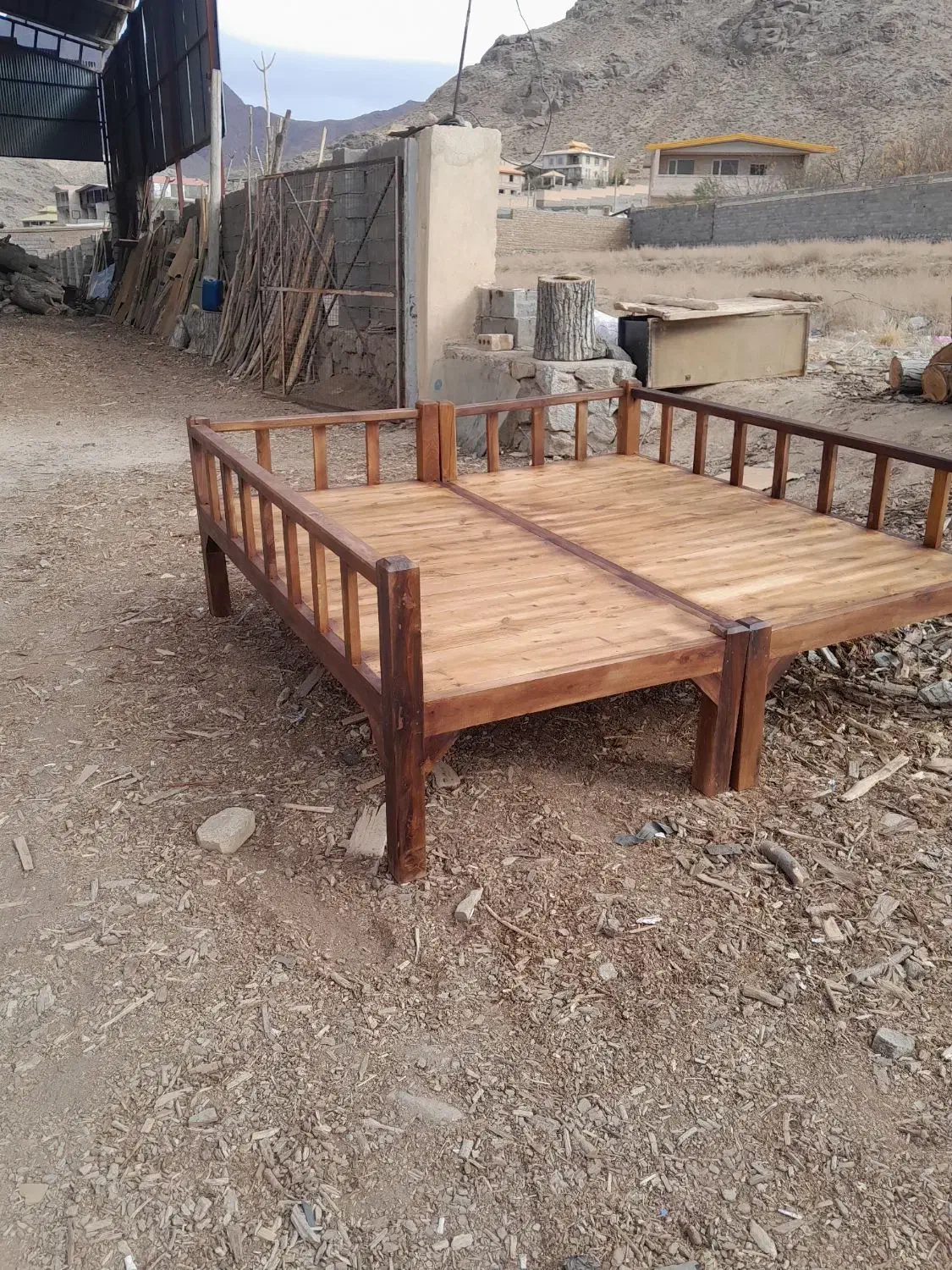 تخت چوبی گردو 2در2|تخت و سرویس خواب|تفت, |دیوار