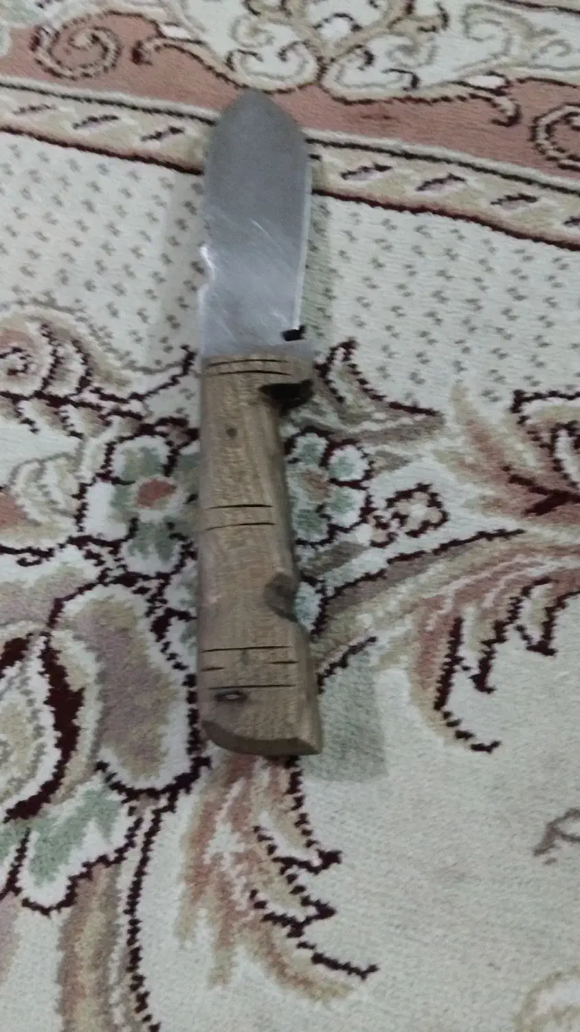 چاقو|کلکسیون اشیاء عتیقه|ری, علایین|دیوار