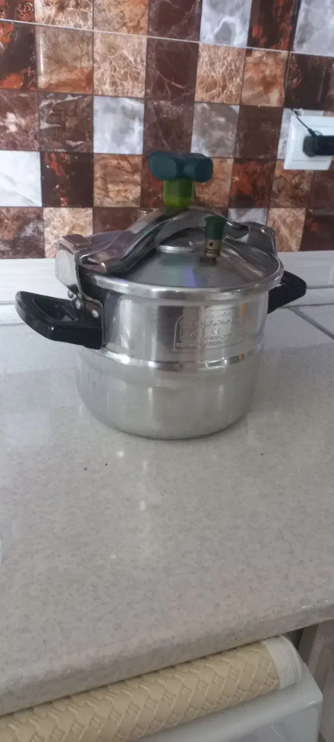 زودپز|ظروف پخت‌وپز|همدان, |دیوار