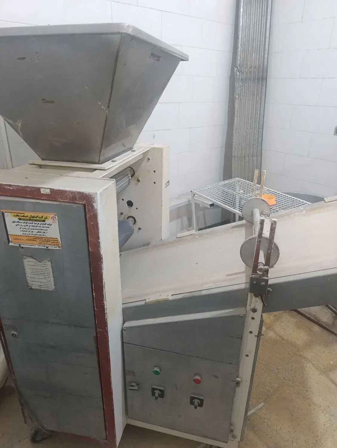 دستگاه چهارغلتکی  نانوایی نان نواش|ماشین‌آلات صنعتی|دهدشت, |دیوار