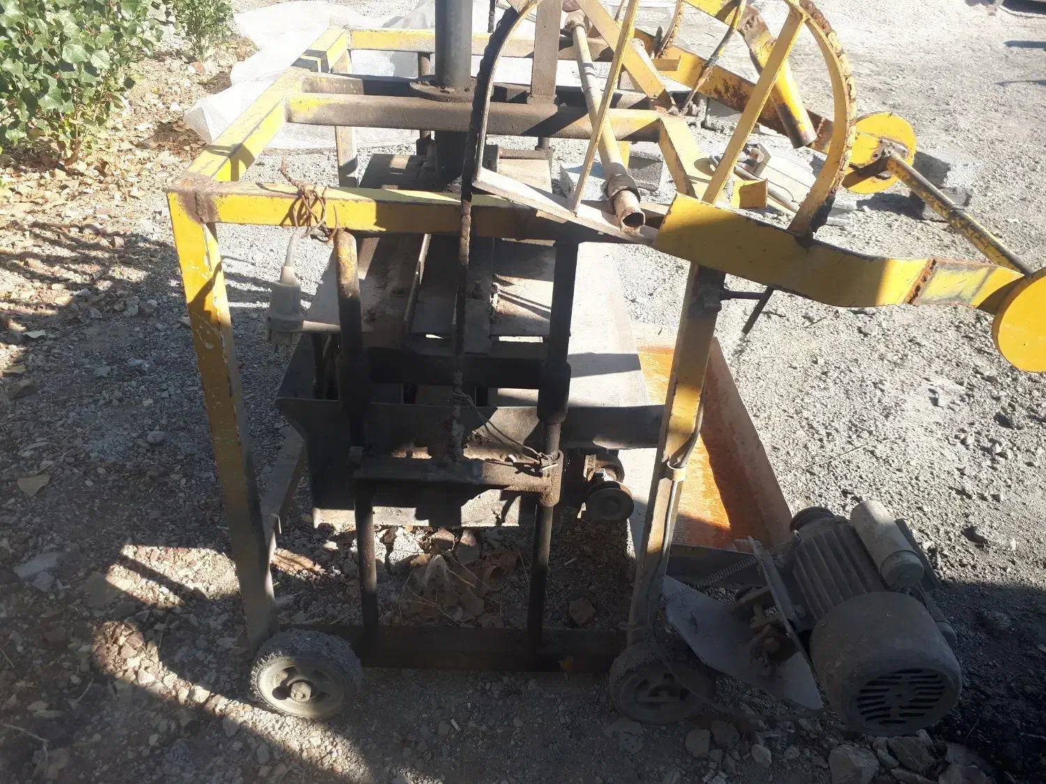 دو عدد دستگاه بلوک زنی۲۰*۴۰ سه کانال بسته وته باز|ابزارآلات|جوانرود, |دیوار