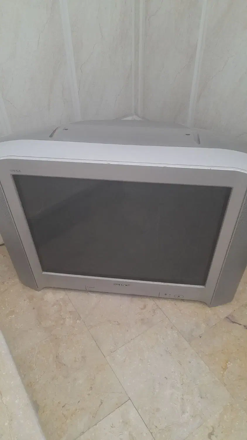 تلوزیون وگا سونی اصل|تلویزیون و پروژکتور|یزد, |دیوار