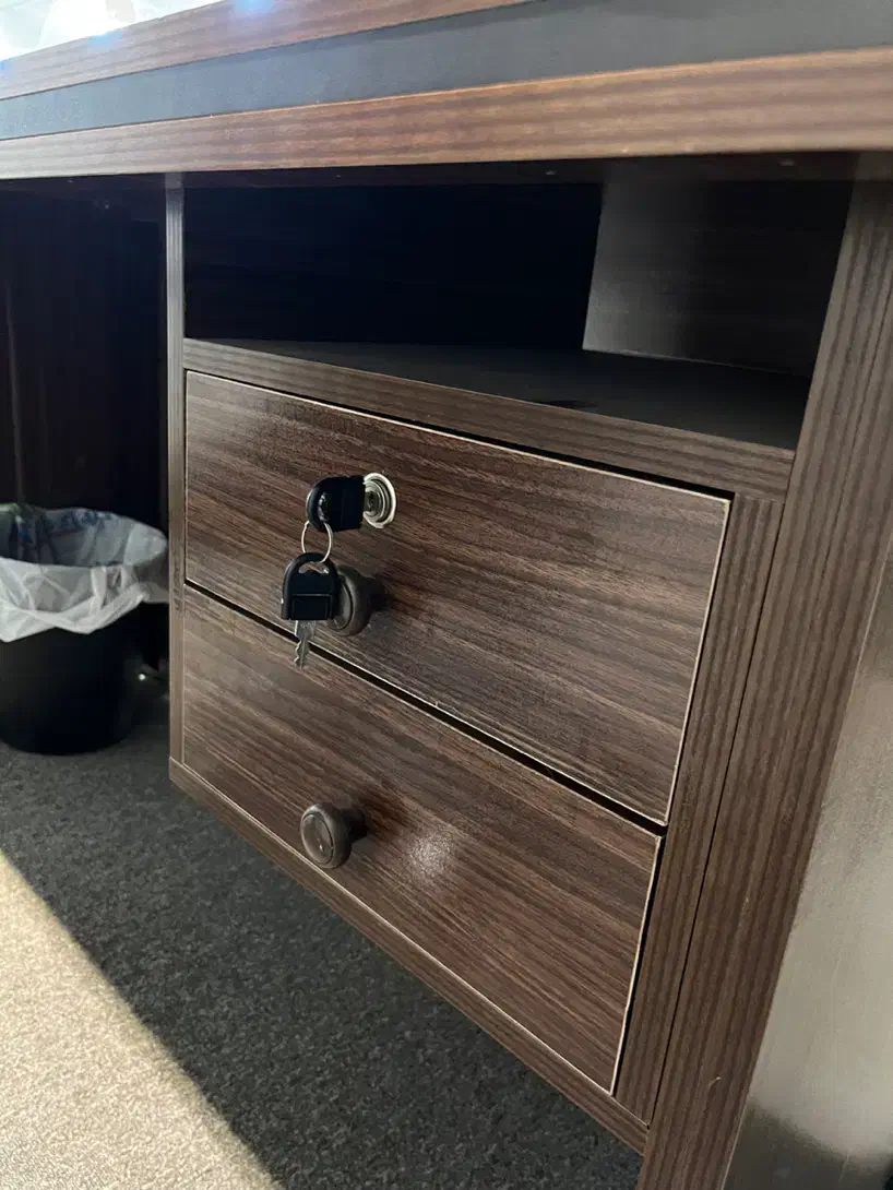 میز مدیریتی و صندلی|مبلمان اداری|کلارآباد, |دیوار