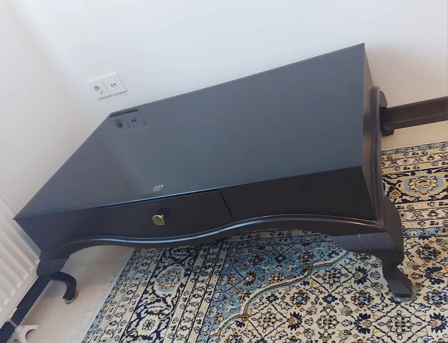 میز وسط شیک، سطح میز شیشه ای|مبلمان خانگی و میز عسلی|چالوس, |دیوار