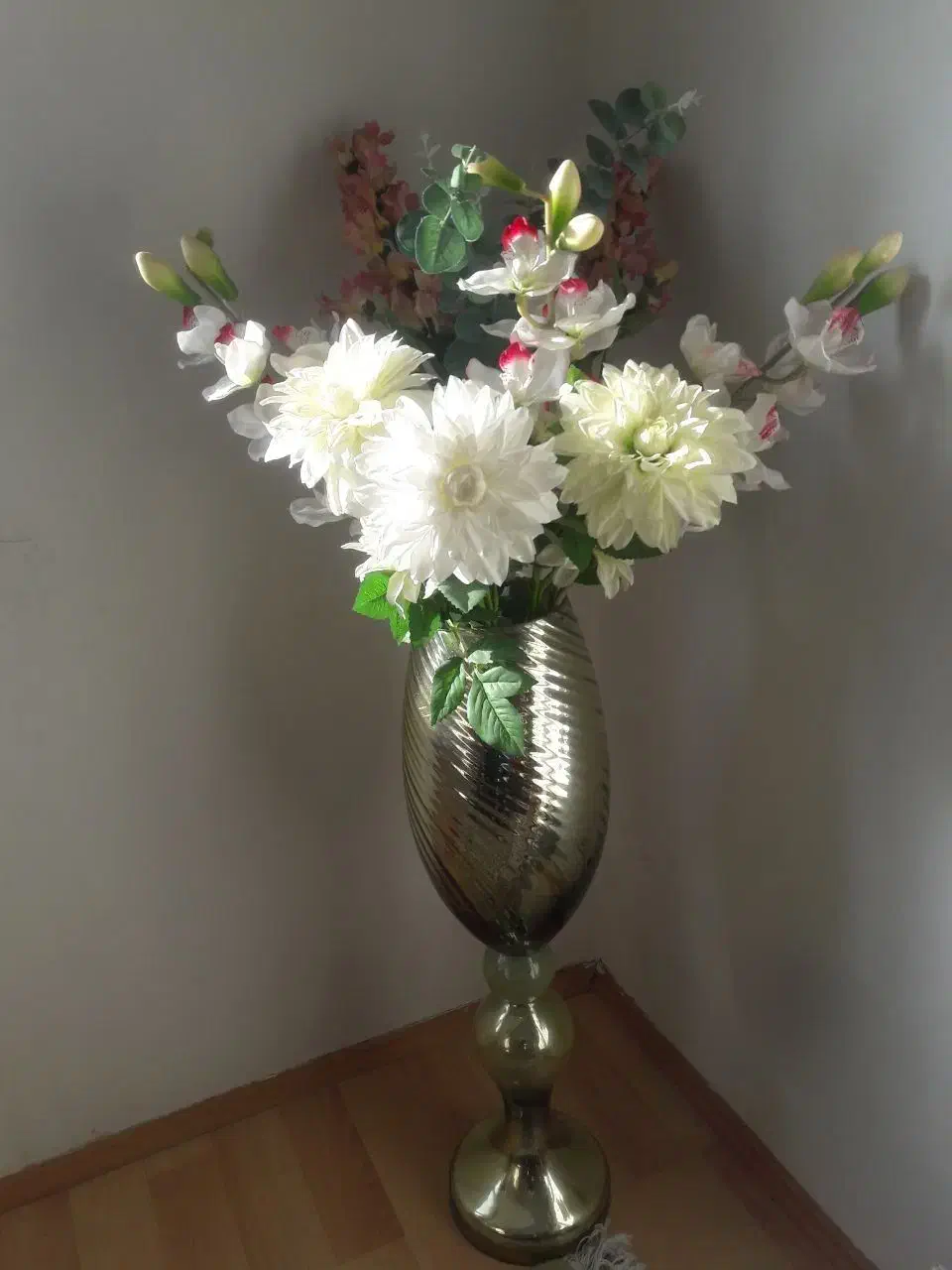 گل مصنوعی|گل مصنوعی|پرند, فاز ۵|دیوار