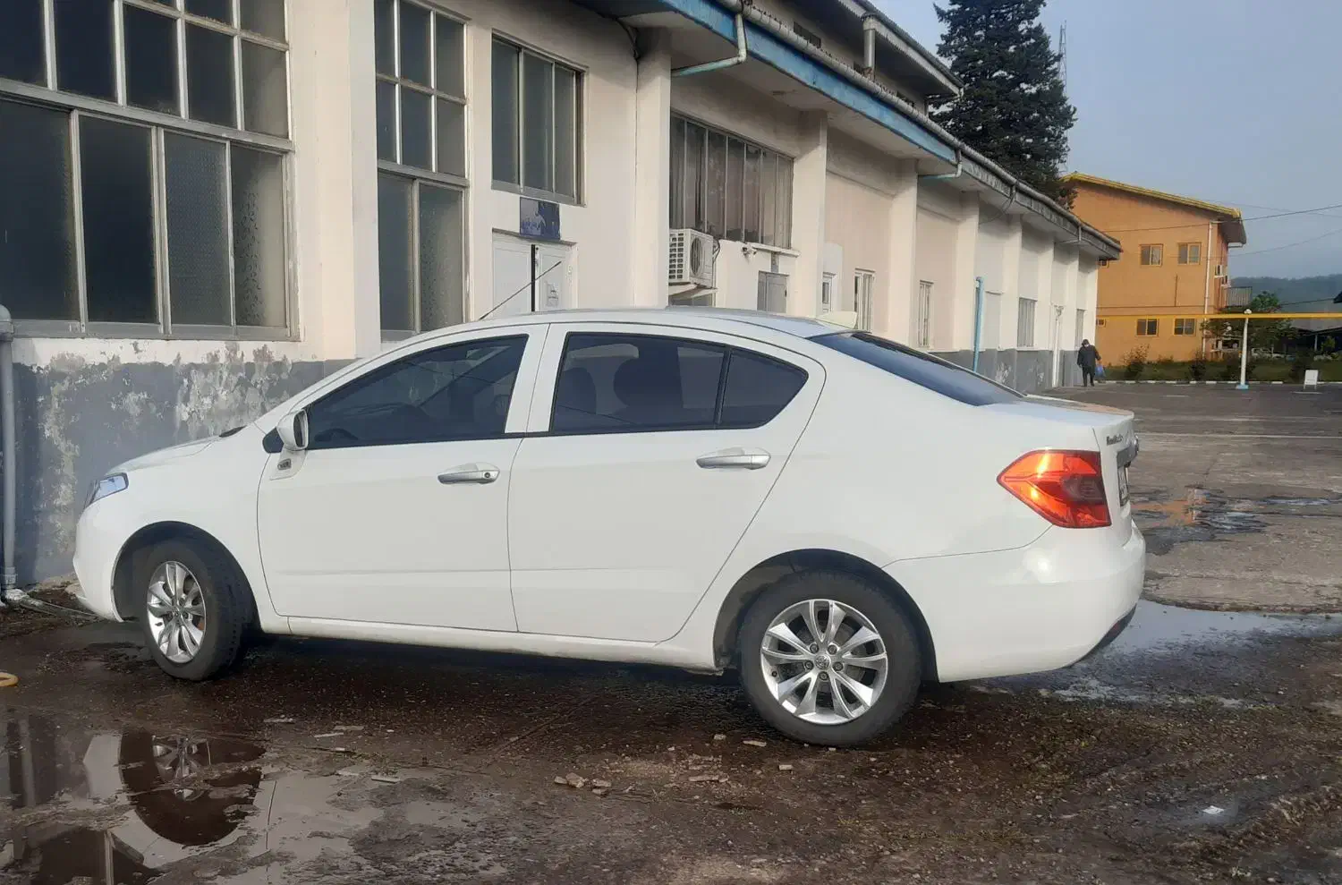 برلیانس ۲۳۰ مدل ۹۷|خودرو سواری و وانت|رشت, رشتیان|دیوار