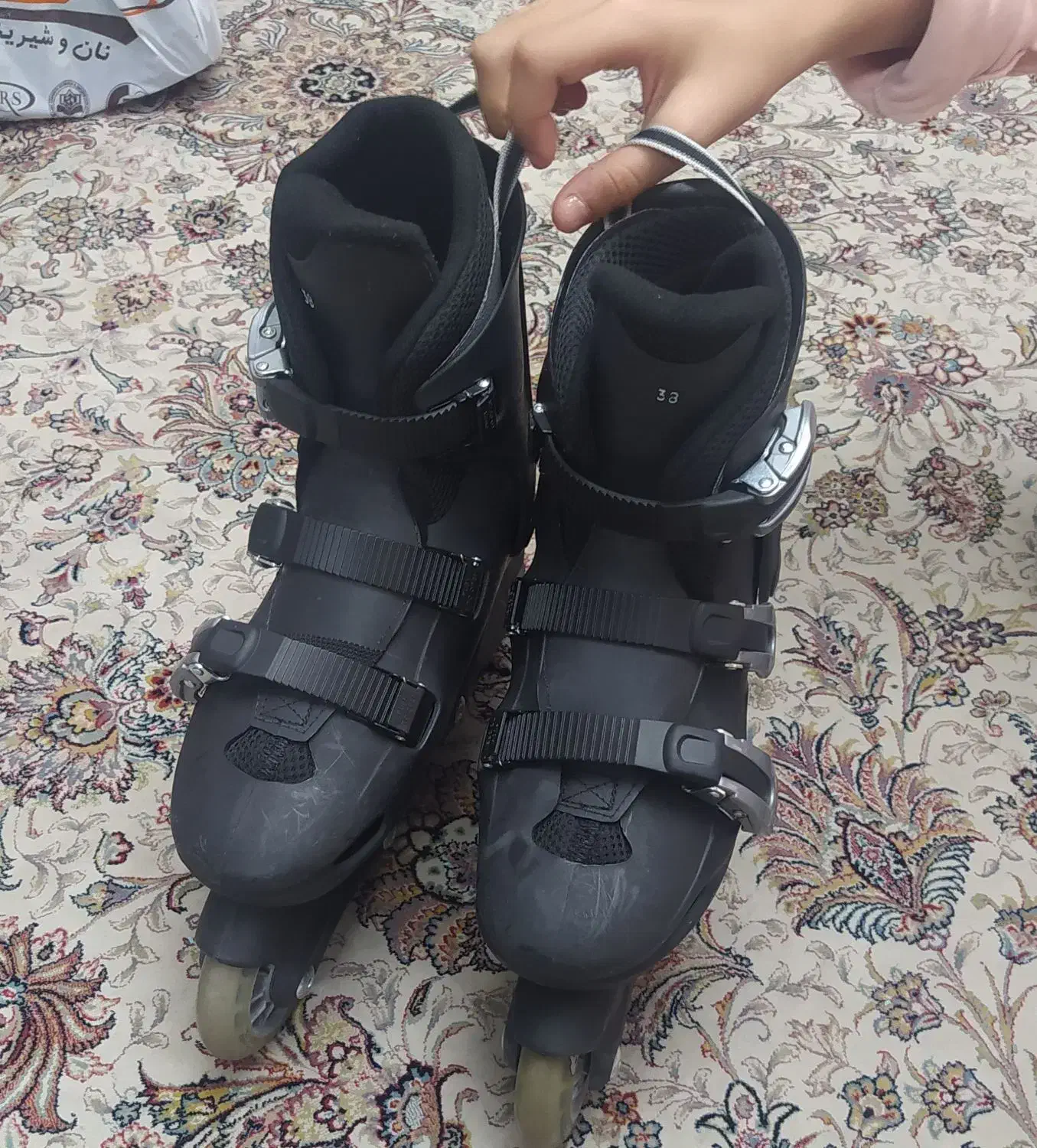 دو جفت کفش اسکیت ..مردونه و زنونه|دوچرخه، اسکیت، اسکوتر|کرج, کوی کارمندان جنوبی|دیوار