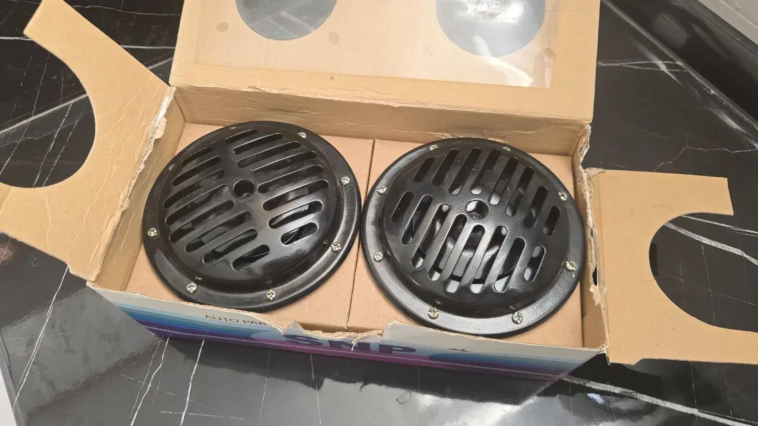 بوق 10 11 نو نو|قطعات یدکی و لوازم جانبی|شاهینشهر, حافظ جنوبی|دیوار