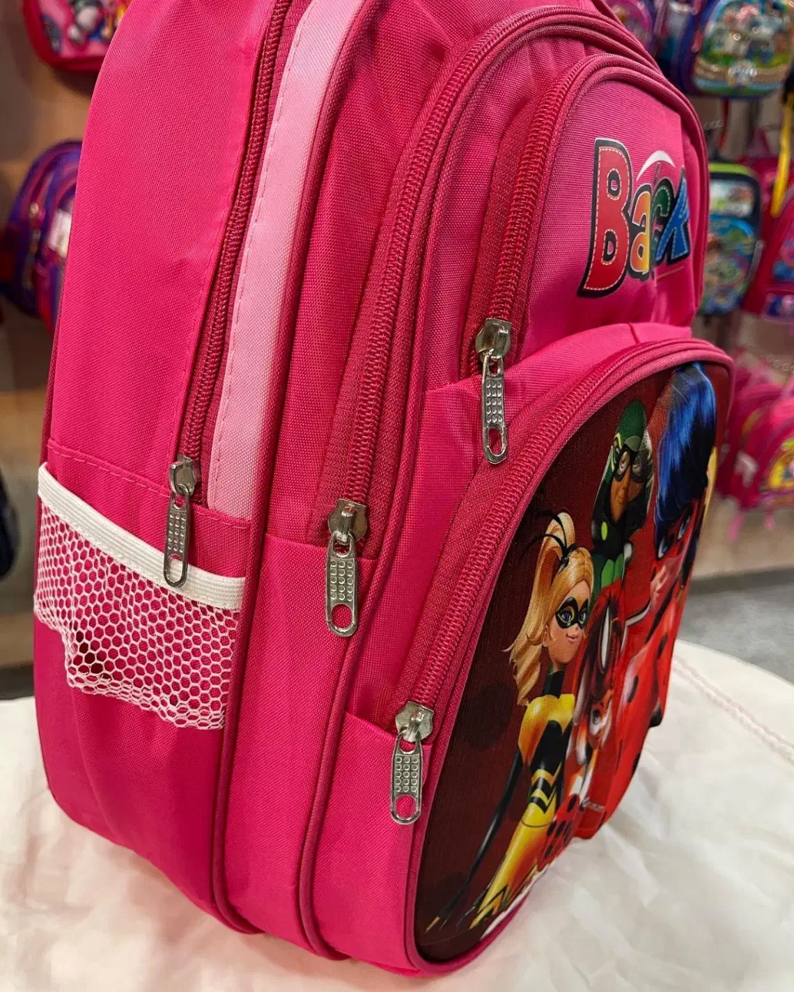 تک شاخ|کیف، کفش، کمربند|یزد, |دیوار